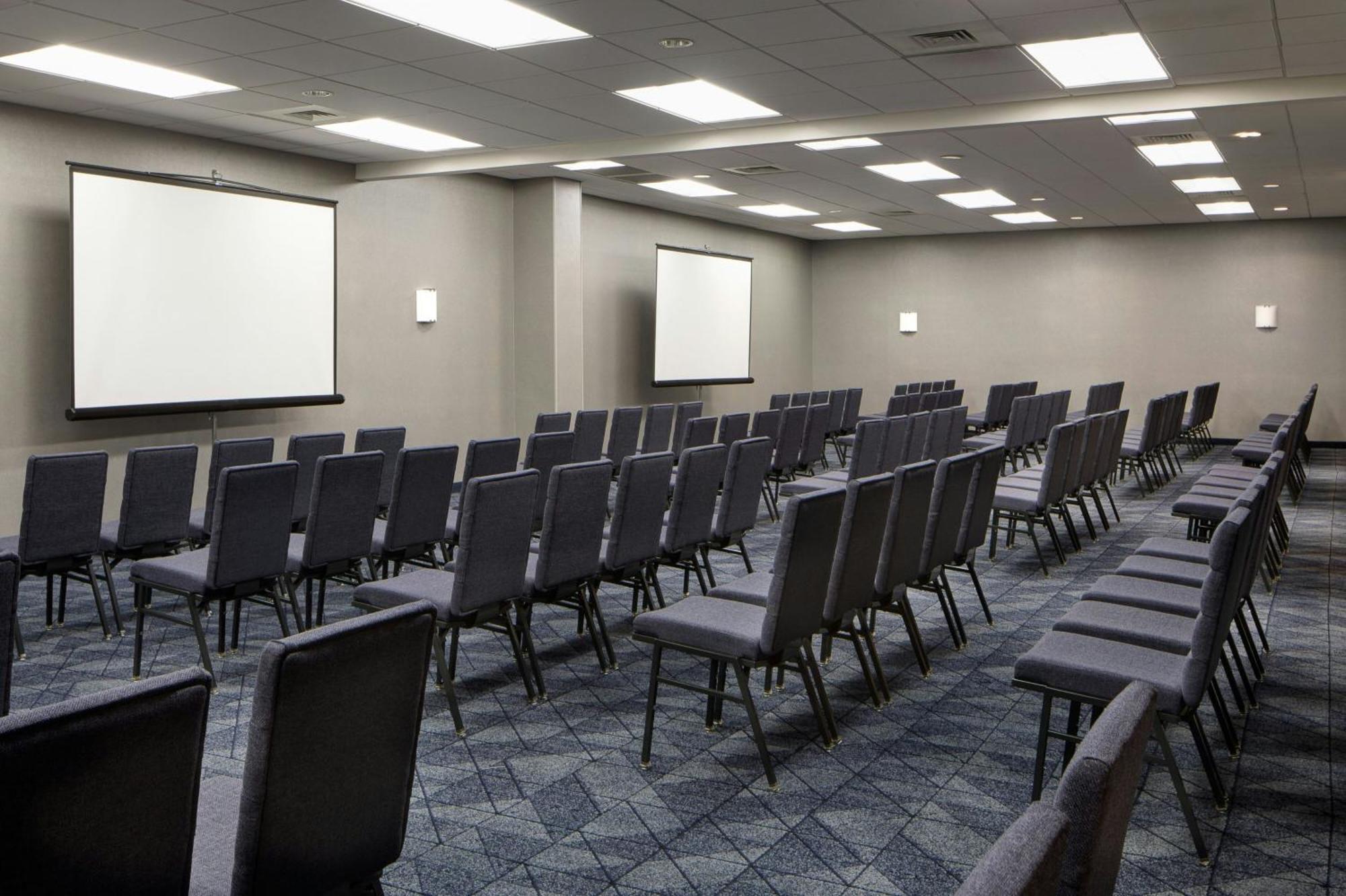 Courtyard By Marriott Chicago Downtown/River North Extérieur photo