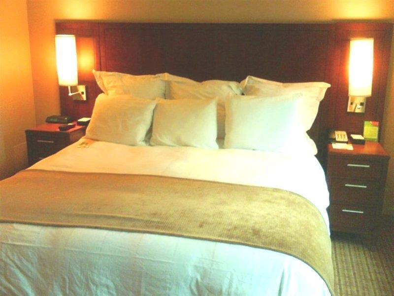 Courtyard By Marriott Chicago Downtown/River North Extérieur photo